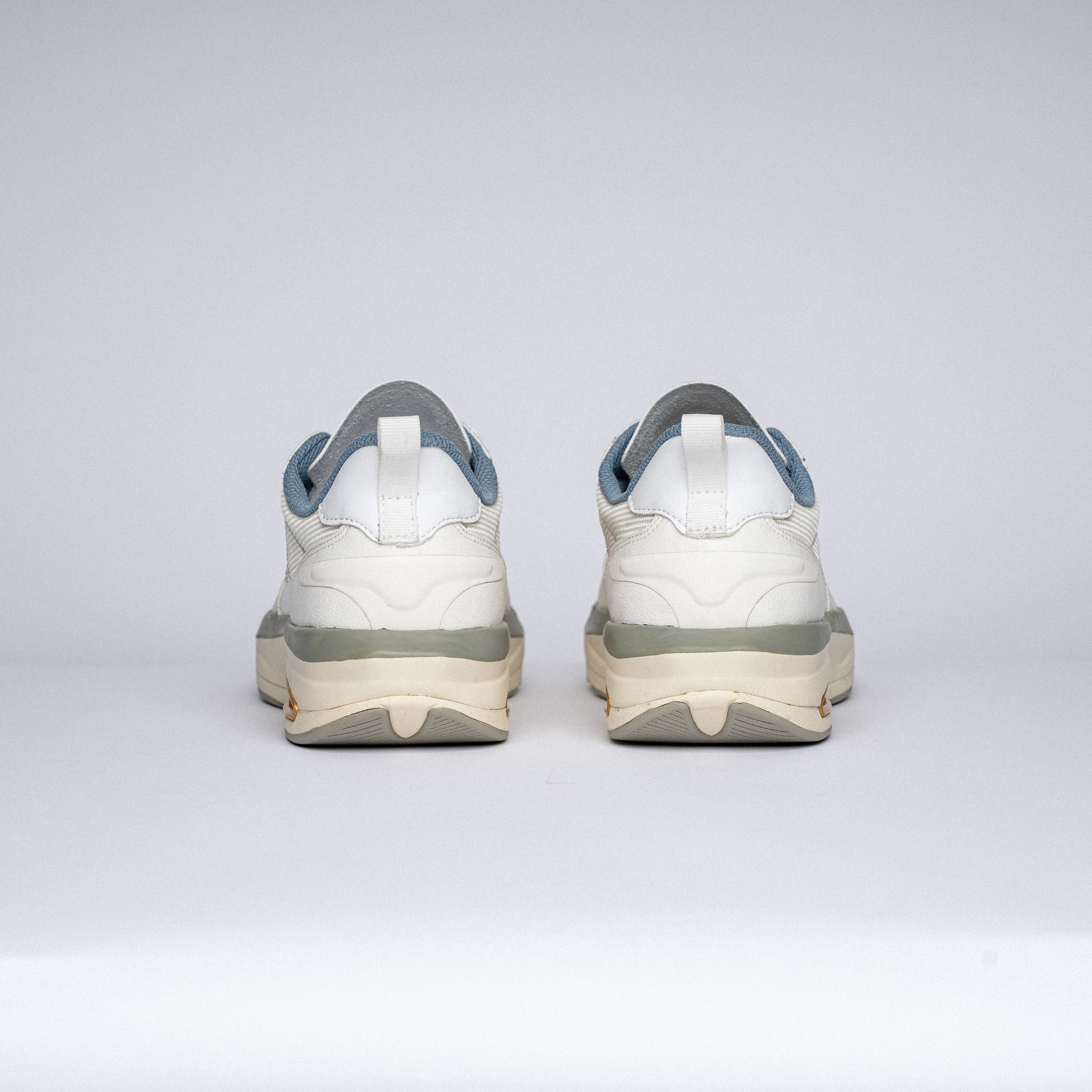 FRQNT Flyers — White Noise